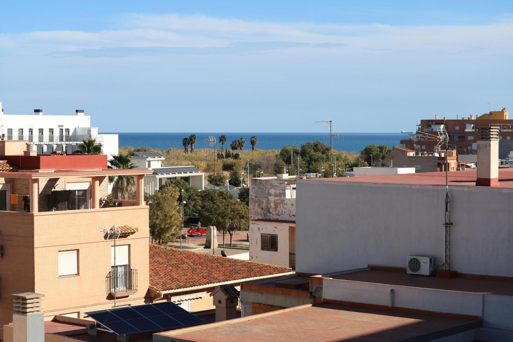 Enorme Terraza Con Vistas Al Mar By Hometels Sagunto Eksteriør bilde